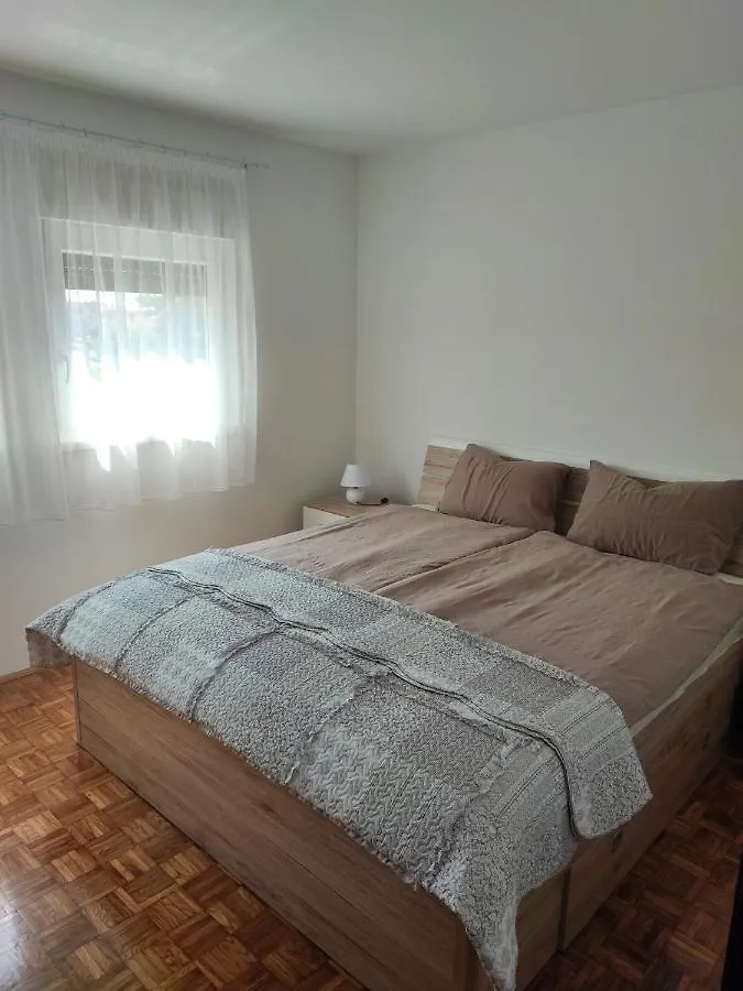 Apartment Eva Pula